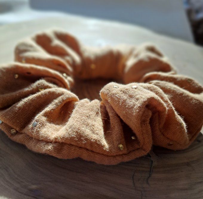 Chouchou Camel à pois dorés 