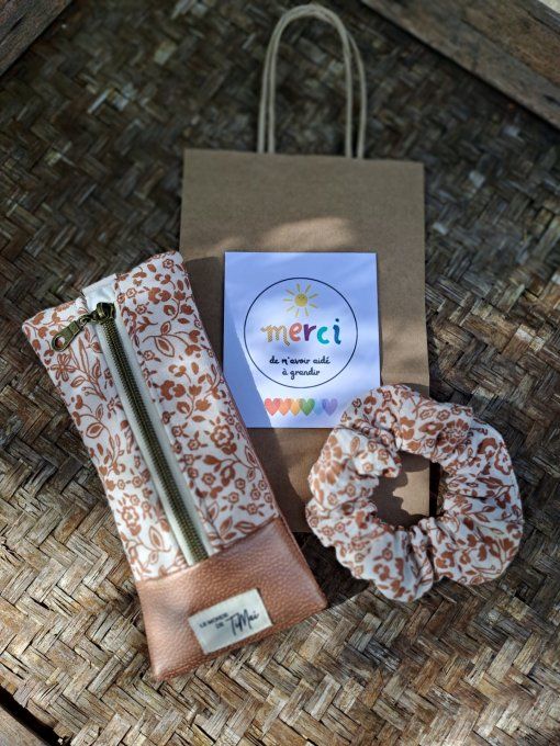 Coffret cadeau Maîtresse - Trousse de Cahier & Chouchou - Léonie 