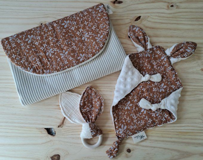 Coffret Cadeau de naissance - Bébé en sortie (Modèle au choix)